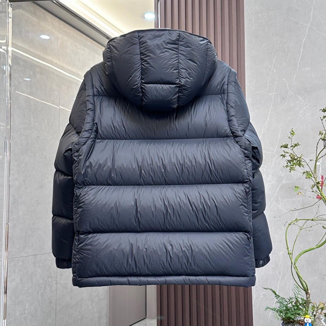 Moncler Cyclone Short Down Jacket