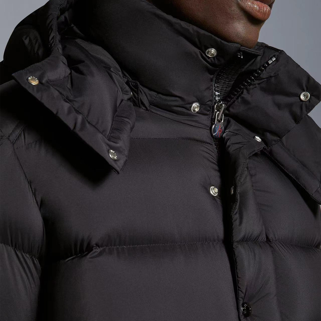 Monoclonal Vezere Matte Down Jacket