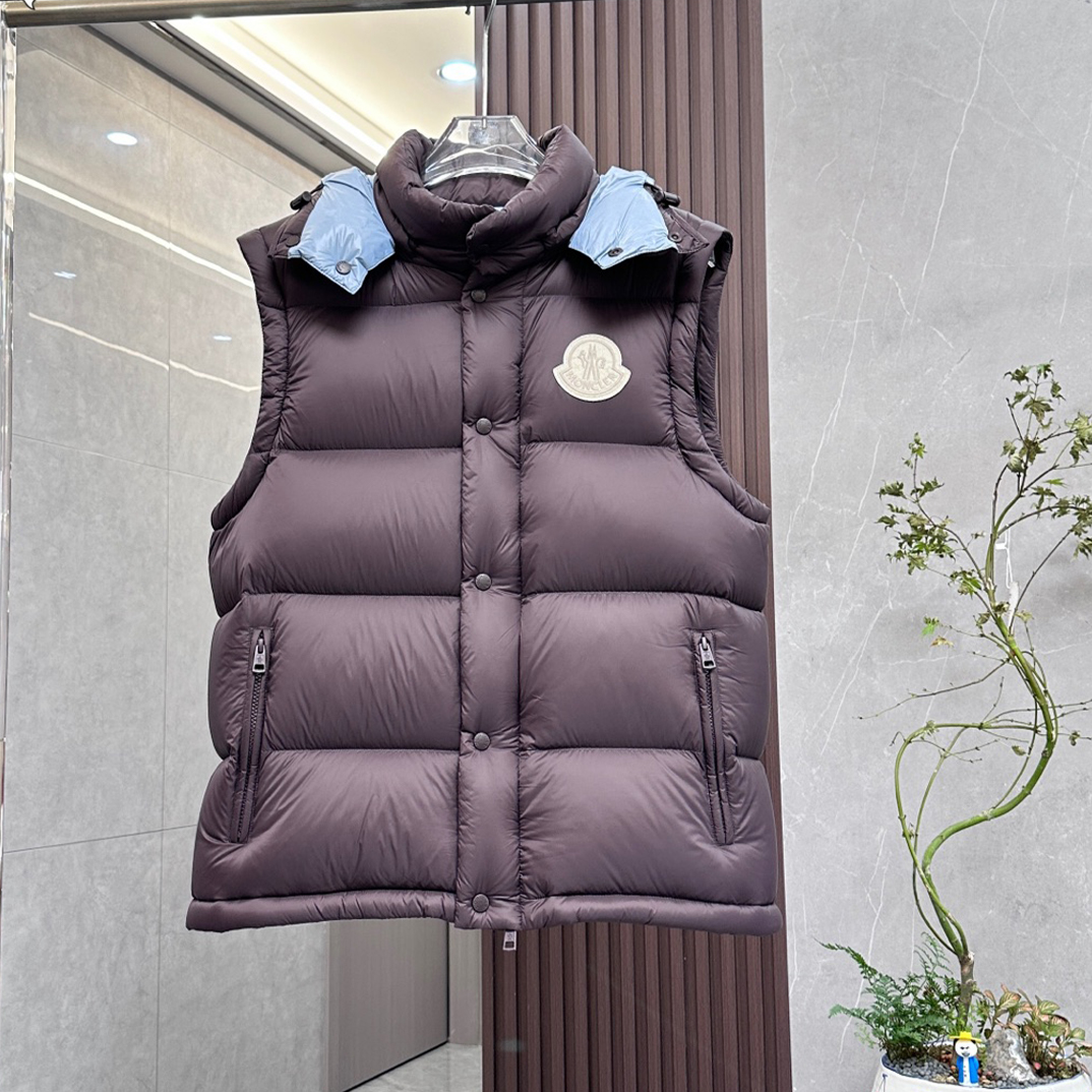 Moncler Cyclone Short Down Jacket