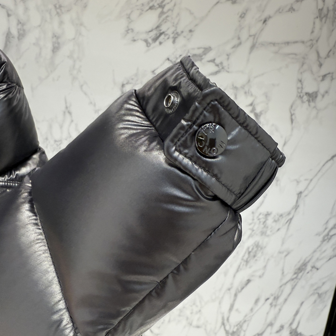 Moncler 2025 Newest Fashion Designer Down Jacket